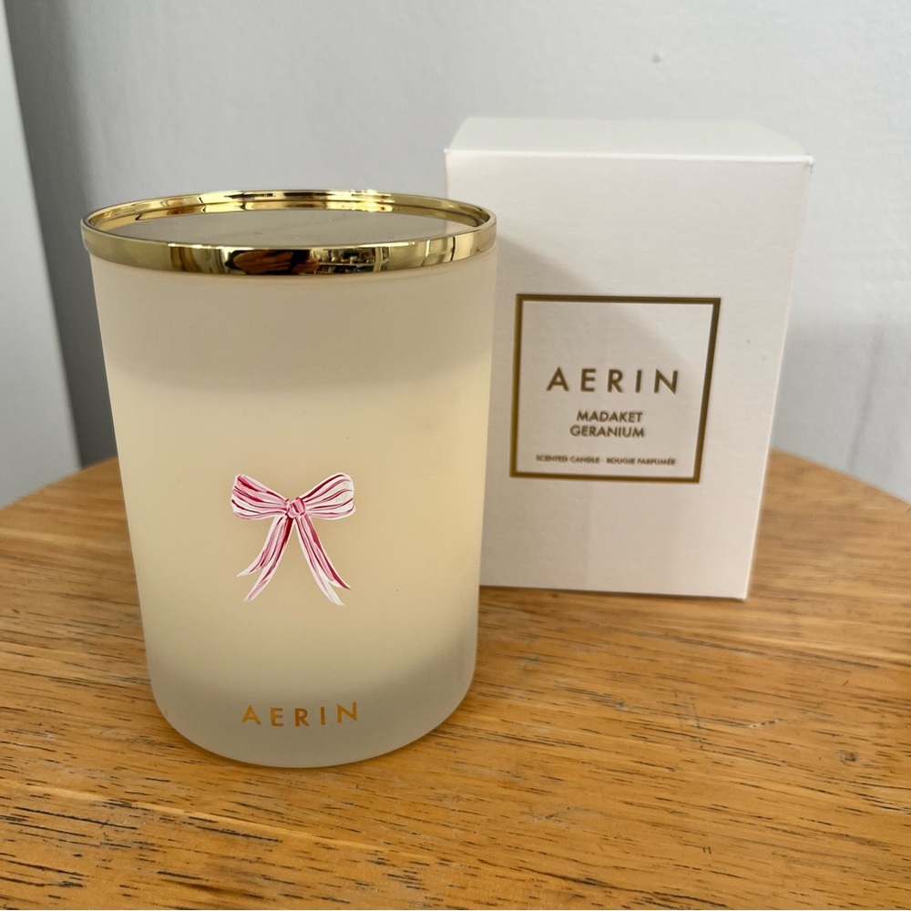 AERIN 9.5 oz Geranium Scented Candle with gold lid in original box